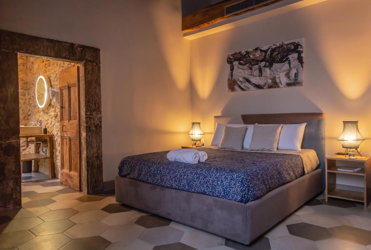 La Rondine Bed & Breakfast ทาเจลียคอสโซ ภายนอก รูปภาพ